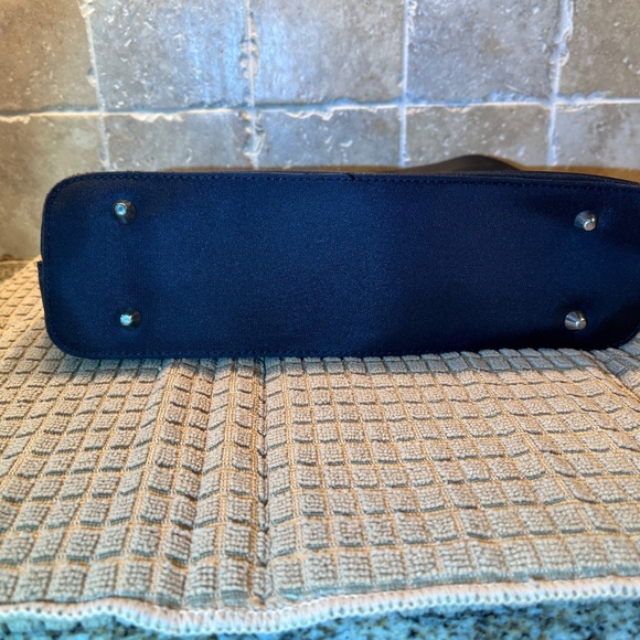 Kate Spade Tote - Picture 3 of 7